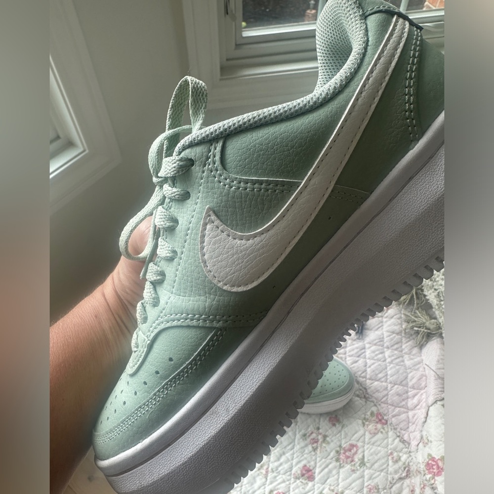 Brand new without tags! Too big for me! Size 8 NIKE AF